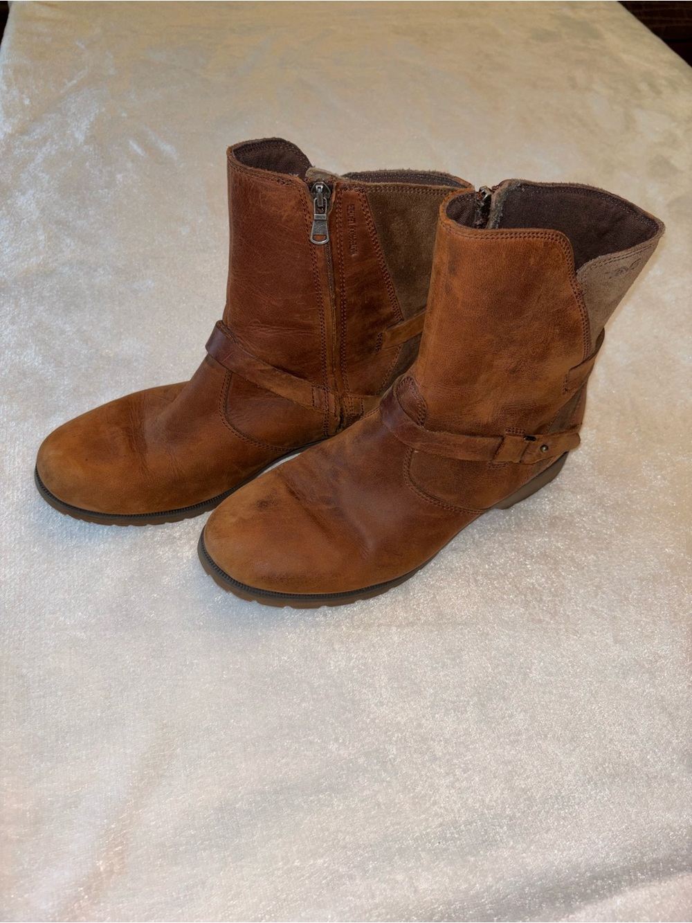 Teva Women's Tan Leather Ankle Boots with Side Zip